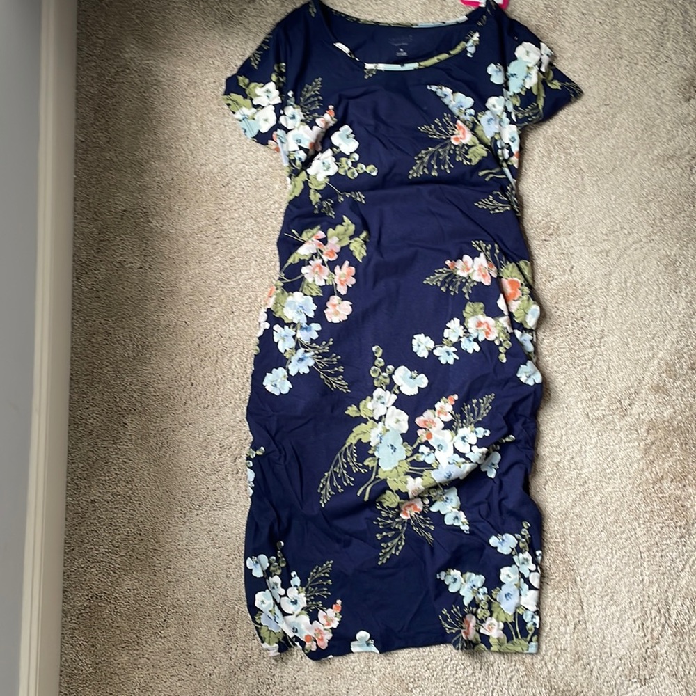 Short-sleeve t-shirt maternity dress. Navy blue floral by Ingrid & Isabel.